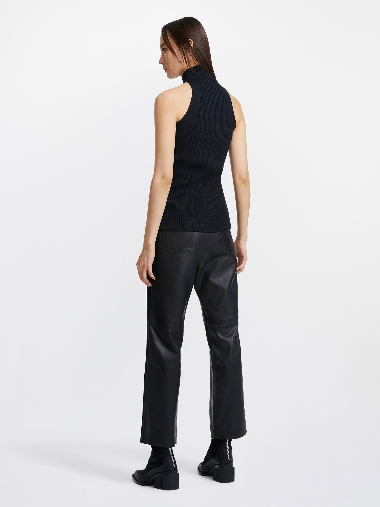 MUSCULAR TWIST TANK